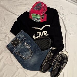 Buckle Miss Me Embellished Jeans  29 x 36